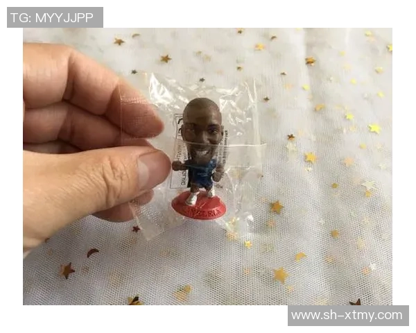 球星玩偶挂件足球创意设计赋予足球魅力与个性化特色的完美融合