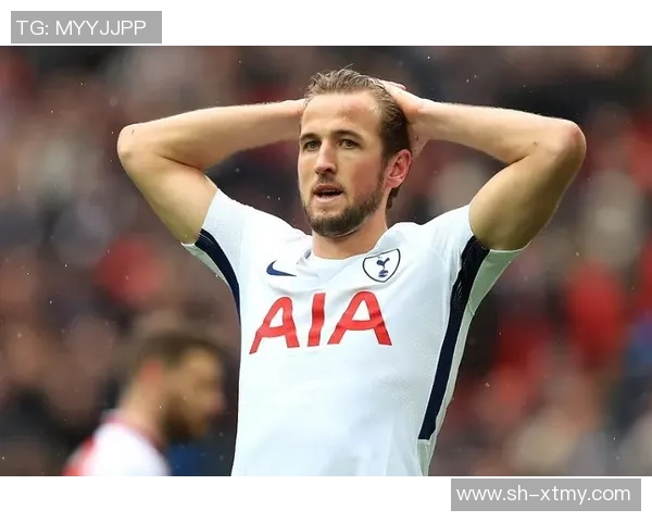 哈弗茨颜值巅峰展现完美魅力 球场与镜头下的双重魅力时刻 哈弗茨颜值巅峰展现完美魅力 球场与镜头下的双重魅力时刻