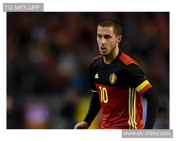 聚焦世界顶级足球球星的成长历程与辉煌成就分析