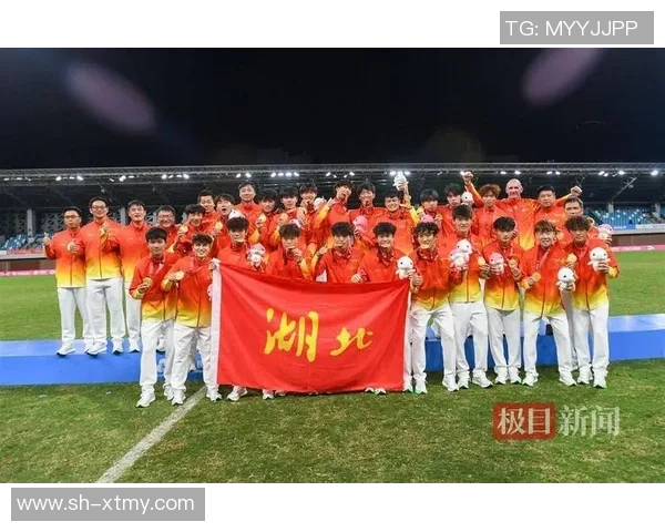 藏族足球巨星崛起为中国足球注入新活力,展示独特才华与坚韧精神